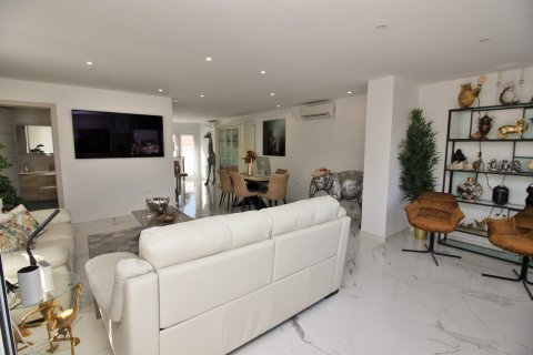 Продажа виллы в Вилламартин, Аликанте, Испания 2 спальни, 132м2 №118804 - фото 5