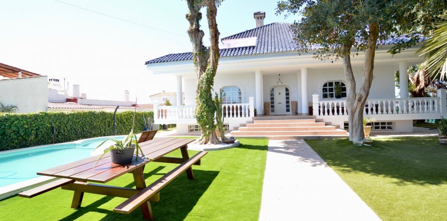 Вилла в Торревьеха, Аликанте, Испания 4 спальни, 520м2 №118801