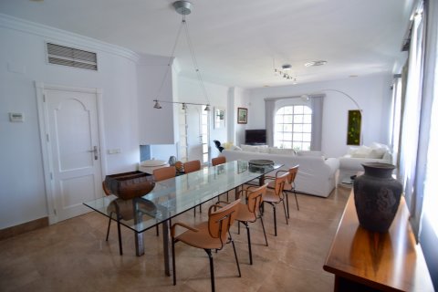 Продажа виллы в Торревьеха, Аликанте, Испания 4 спальни, 520м2 №118801 - фото 4