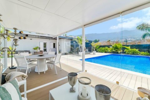 Villa à vendre à La Orotava, Tenerife, Espagne, 4 chambres, 305 m2 No. 155843 - photo 12