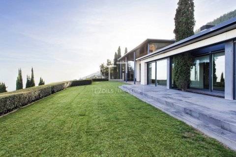 Villa till salu i Barcelona, Spanien 6 sovrum, 669 kvm. Nr. 194310 - foto 26