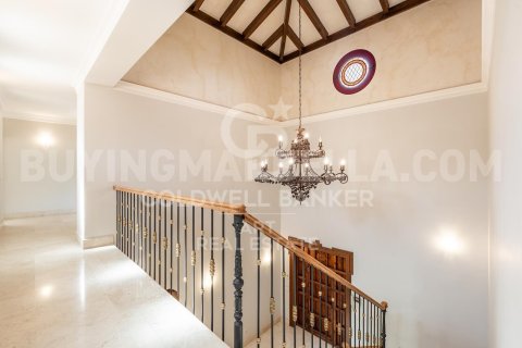 Huvila myytävänä Marbella, Malaga, Espanja, 5 makuuhuonetta, 992 m2 No. 158817 - kuva 9