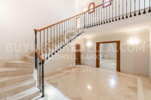 Huvila myytävänä Marbella, Malaga, Espanja, 5 makuuhuonetta, 992 m2 No. 158817 - kuva 8