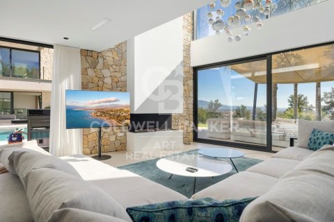 Villa à vendre à Benahavis, Malaga, Espagne, 5 chambres, 407 m2 No. 158815 - photo 2