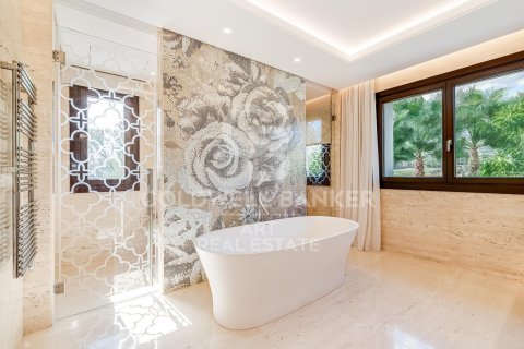 Huvila myytävänä Marbella, Malaga, Espanja, 6 makuuhuonetta, 1023 m2 No. 158818 - kuva 16