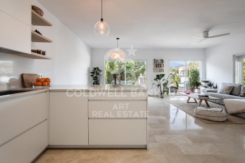 Casa adosada en venta en Benahavís, Málaga, España 4 dormitorios, 352 m2 No. 158819 - foto 5