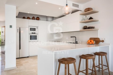 Casa adosada en venta en Benahavís, Málaga, España 4 dormitorios, 352 m2 No. 158819 - foto 6