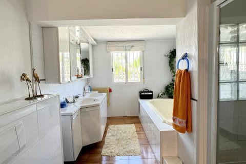 Villa in vendita Alicante, Spagna 7 camere da letto, 386 mq. N° 115192 - foto 12