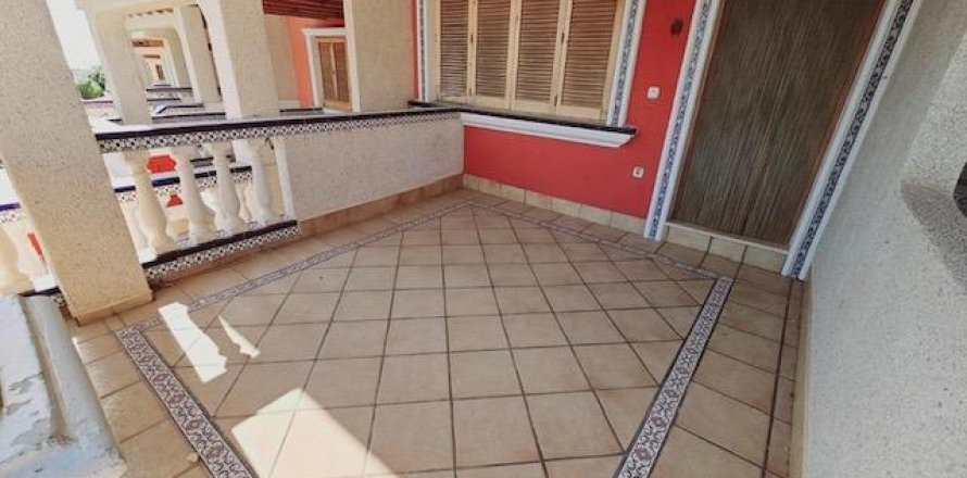 Villa Guardamar del Segura, Alicante, Espagne 4 chambres, 113 m2 No. 115237
