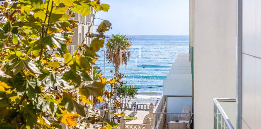 Apartment à Sitges, Barcelona, Espagne 2 chambres, 77 m2 No. 150252