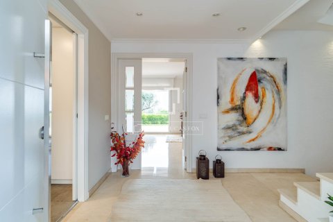 Villa for sale in Teia, Barcelona, Spain 4 bedrooms, 311 sq.m. No. 150257 - photo 18