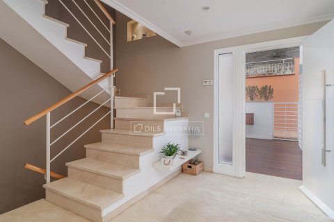 Villa for sale in Teia, Barcelona, Spain 4 bedrooms, 311 sq.m. No. 150257 - photo 19