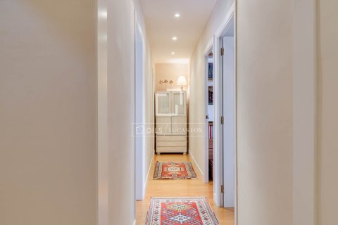 Villa for sale in Teia, Barcelona, Spain 4 bedrooms, 311 sq.m. No. 150257 - photo 20