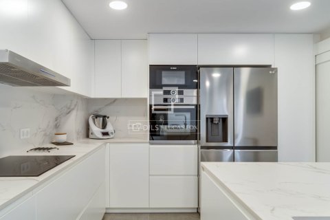 Villa for sale in Teia, Barcelona, Spain 4 bedrooms, 311 sq.m. No. 150257 - photo 14