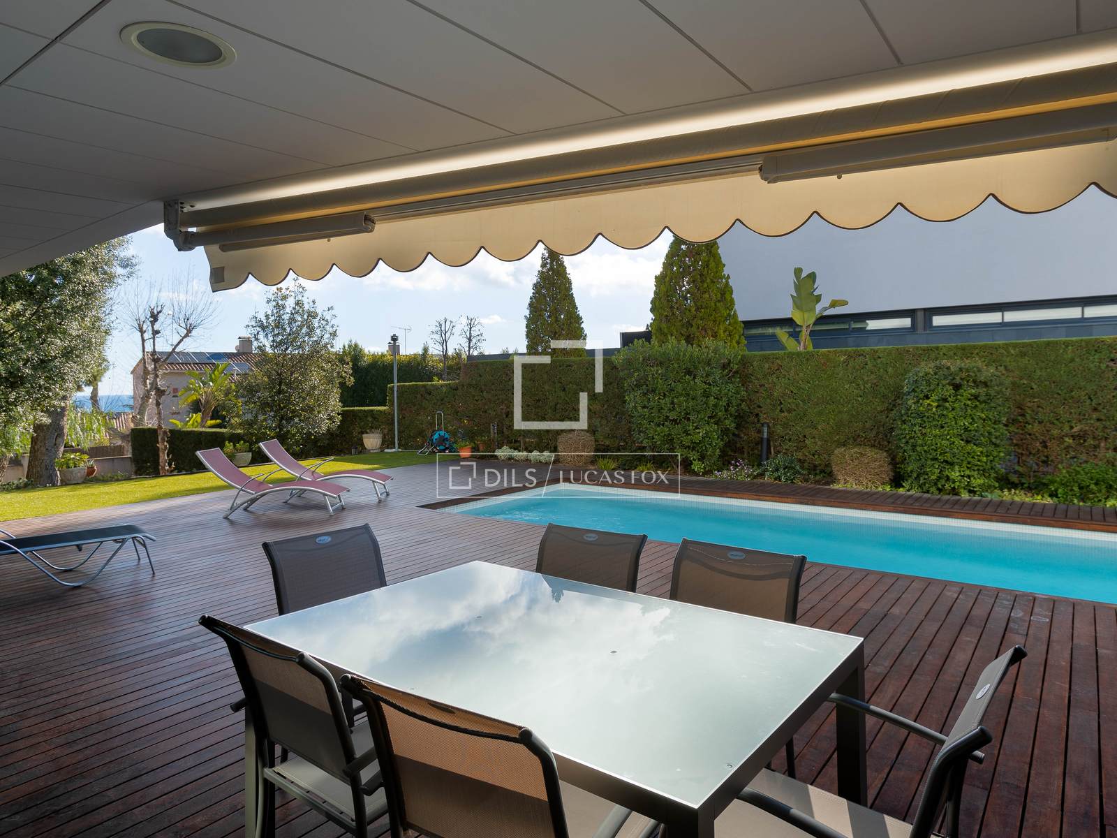 Villa a Premia De Dalt, Barcelona, Spagna 4 camere da letto, 485 mq. N° 150253