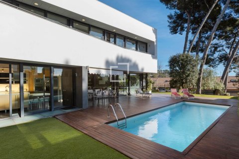 Villa for sale in Premia De Dalt, Barcelona, Spain 4 bedrooms, 485 sq.m. No. 150253 - photo 4