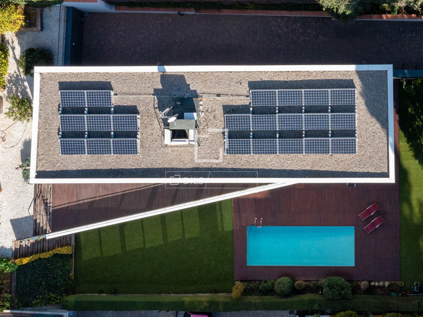 Villa a Premia De Dalt, Barcelona, Spagna 4 camere da letto, 485 mq. N° 150253