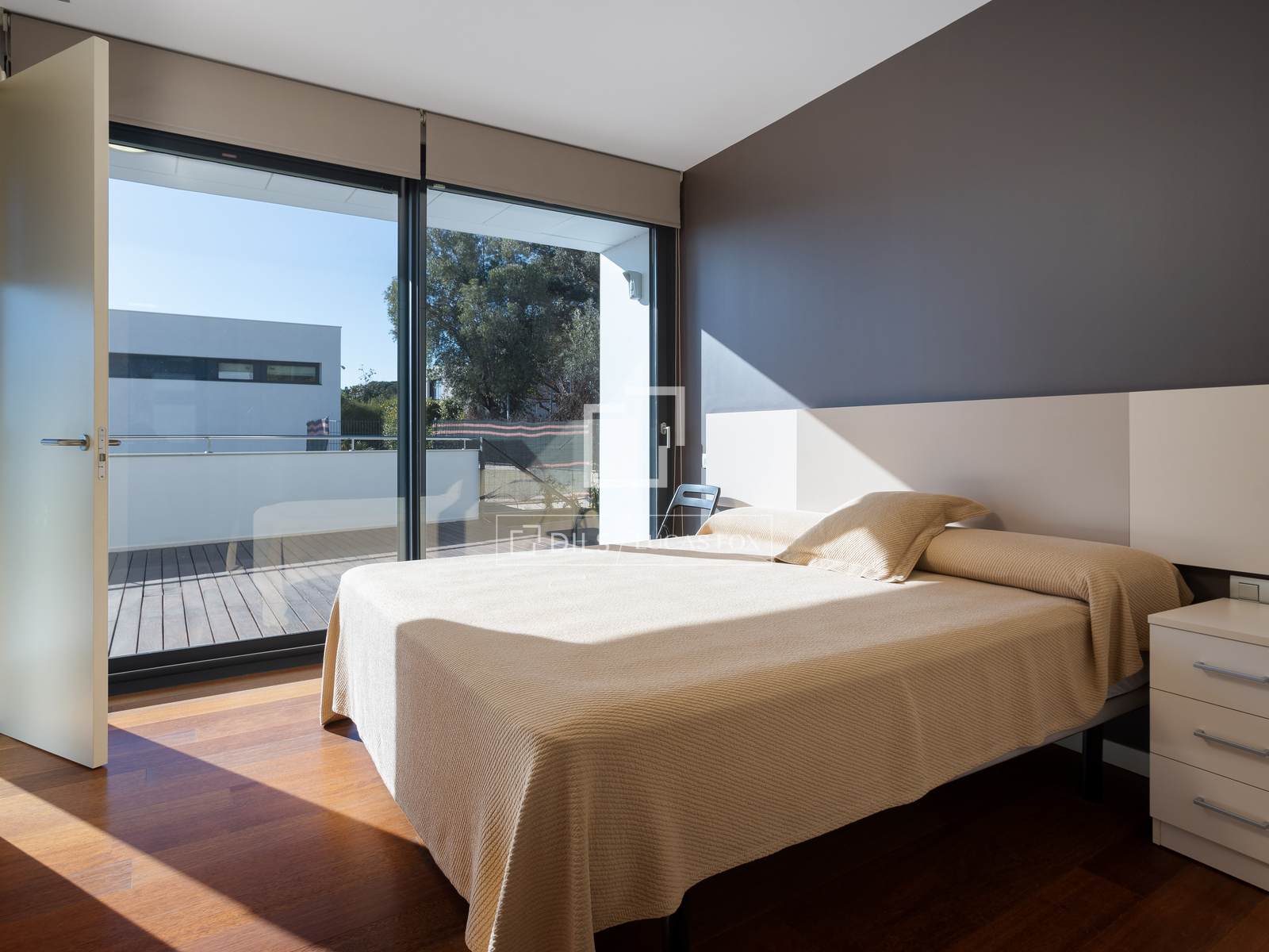 Villa a Premia De Dalt, Barcelona, Spagna 4 camere da letto, 485 mq. N° 150253