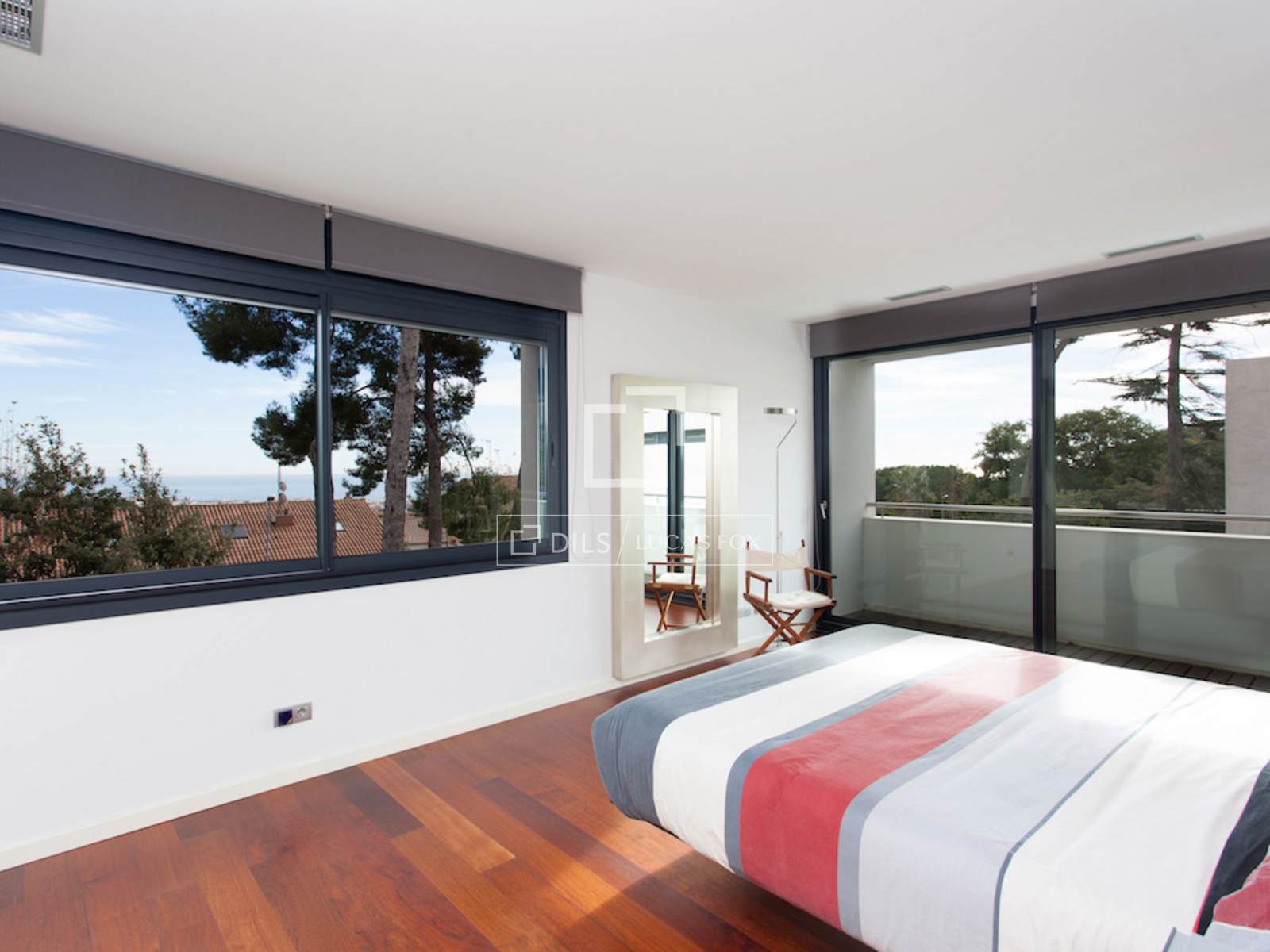 Villa a Premia De Dalt, Barcelona, Spagna 4 camere da letto, 485 mq. N° 150253