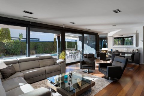 Villa for sale in Premia De Dalt, Barcelona, Spain 4 bedrooms, 485 sq.m. No. 150253 - photo 12