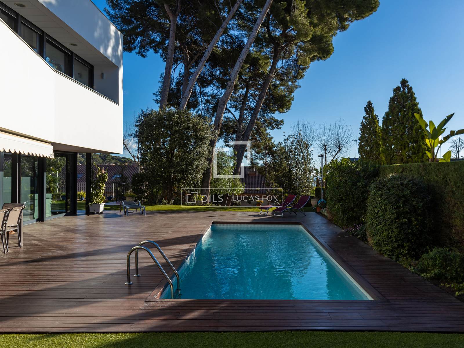 Villa a Premia De Dalt, Barcelona, Spagna 4 camere da letto, 485 mq. N° 150253