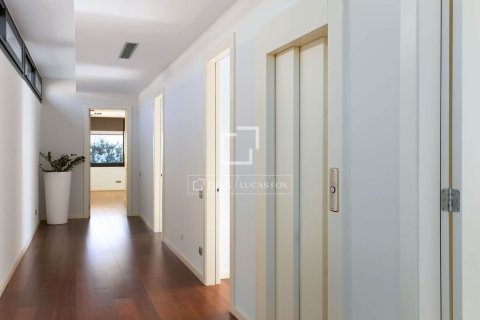 Villa for sale in Premia De Dalt, Barcelona, Spain 4 bedrooms, 485 sq.m. No. 150253 - photo 17
