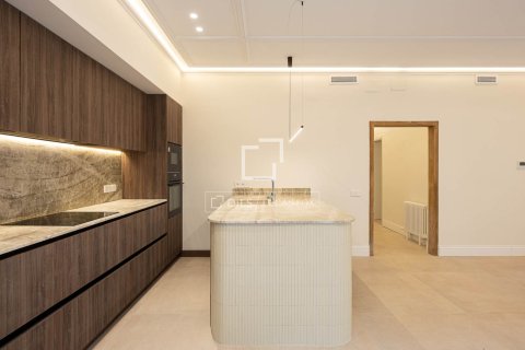 Huoneisto Barcelona, Espanja 3 makuuhuonetta, 100 m2 No. 150254