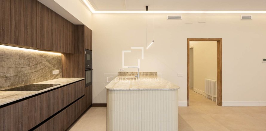 Huoneisto Barcelona, Espanja 3 makuuhuonetta, 100 m2 No. 150254