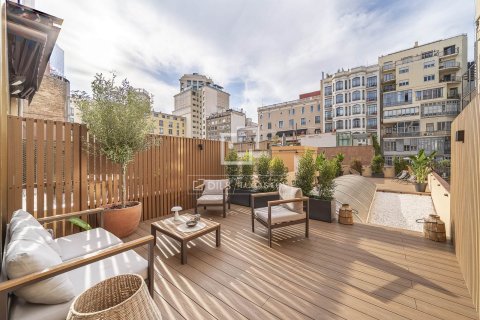 Huoneisto myytävänä Barcelona, Espanja, 3 makuuhuonetta, 144 m2 No. 150251 - kuva 14