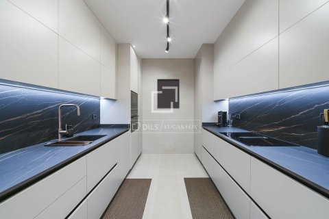 Huoneisto myytävänä Barcelona, Espanja, 3 makuuhuonetta, 144 m2 No. 150251 - kuva 9