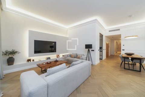 Huoneisto myytävänä Barcelona, Espanja, 3 makuuhuonetta, 144 m2 No. 150251 - kuva 4