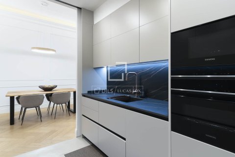 Huoneisto myytävänä Barcelona, Espanja, 3 makuuhuonetta, 144 m2 No. 150251 - kuva 8