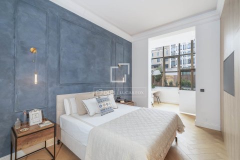 Huoneisto myytävänä Barcelona, Espanja, 3 makuuhuonetta, 144 m2 No. 150251 - kuva 12