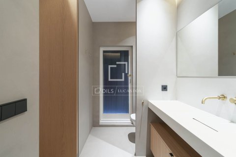 Huoneisto myytävänä Barcelona, Espanja, 3 makuuhuonetta, 144 m2 No. 150251 - kuva 20