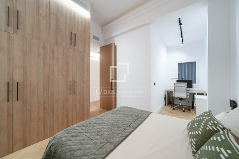 Huoneisto myytävänä Barcelona, Espanja, 3 makuuhuonetta, 144 m2 No. 150251 - kuva 23