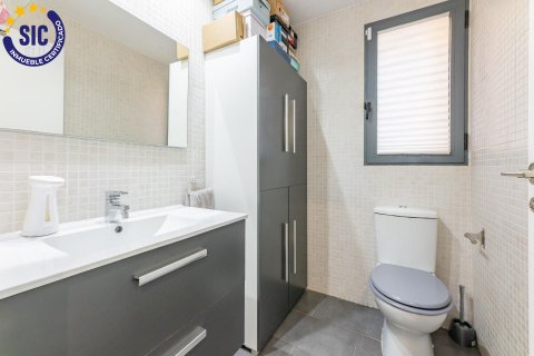 Huoneisto myytävänä Chiva, Valencia, Espanja, 2 makuuhuonetta, 80 m2 No. 149544 - kuva 16
