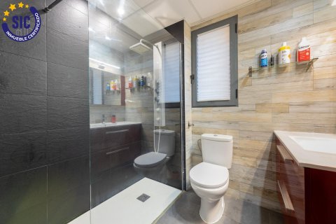 Huoneisto myytävänä Chiva, Valencia, Espanja, 2 makuuhuonetta, 80 m2 No. 149544 - kuva 9