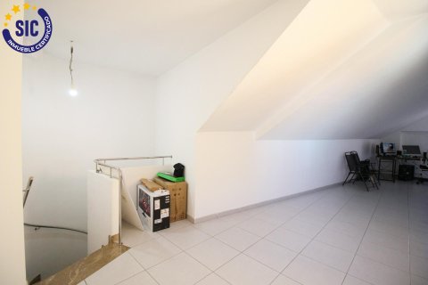 Huoneisto myytävänä Cheste, Valencia, Espanja, 3 makuuhuonetta, 84 m2 No. 149543 - kuva 26