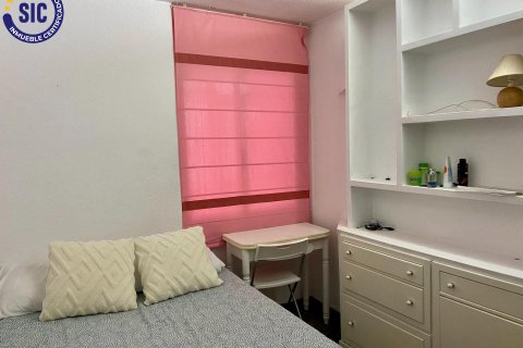 Apartament w Valencia, Hiszpania 5 sypialni, 100 mkw. nr 149542 – zdjęcie 28