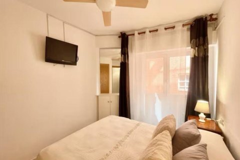 Продажа квартиры в Бенидорм, Аликанте, Испания 3 спальни, 90м2 №142713 - фото 12