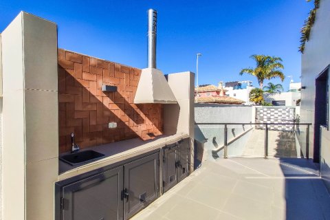 Villa à vendre à Dehesa De Campoamor, Alicante, Espagne, 3 chambres, 194 m2 No. 145514 - photo 6