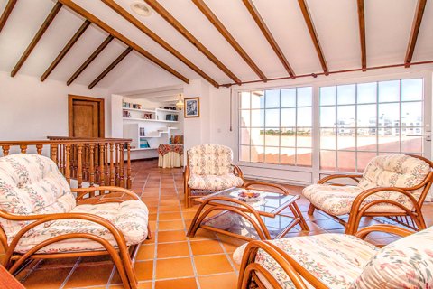 Villa zum Verkauf in Pilar de la Horadada, Alicante, Spanien 4 Schlafzimmer, 288 m2 Nr. 145517 - Foto 5