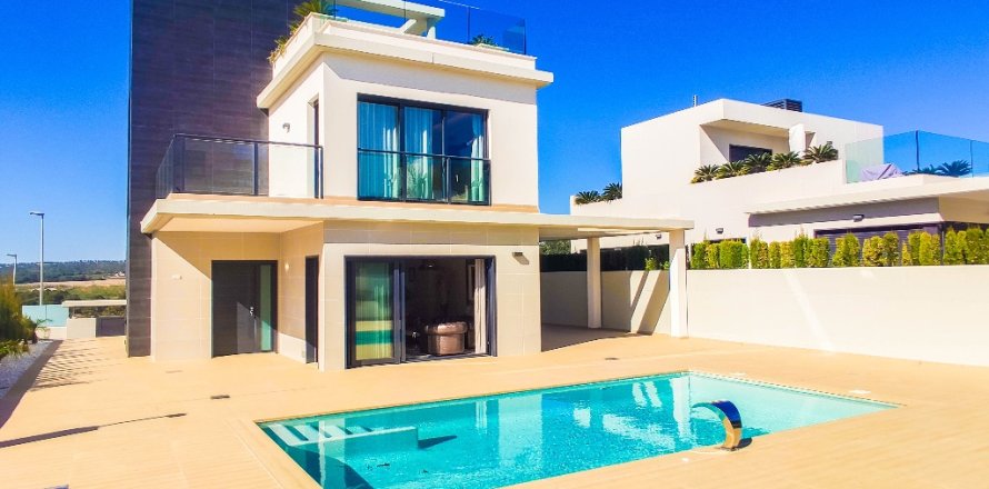 Villa à Dehesa De Campoamor, Alicante, Espagne 3 chambres, 157 m2 No. 145512