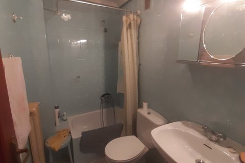 Продажа квартиры в Ла-Баньеса, Леон, Испания 4 спальни, 111м2 №185831 - фото 28