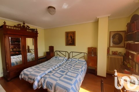 Продажа квартиры в Ла-Баньеса, Леон, Испания 4 спальни, 111м2 №185831 - фото 23