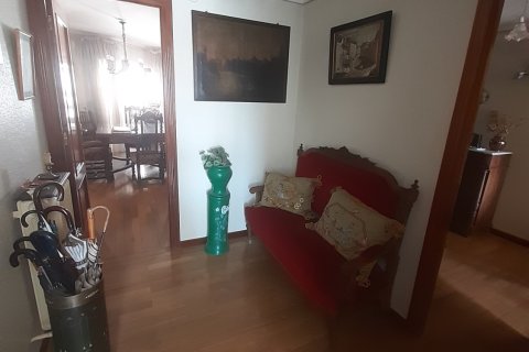 Продажа квартиры в Ла-Баньеса, Леон, Испания 4 спальни, 111м2 №185831 - фото 16