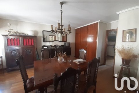 Продажа квартиры в Ла-Баньеса, Леон, Испания 4 спальни, 111м2 №185831 - фото 13