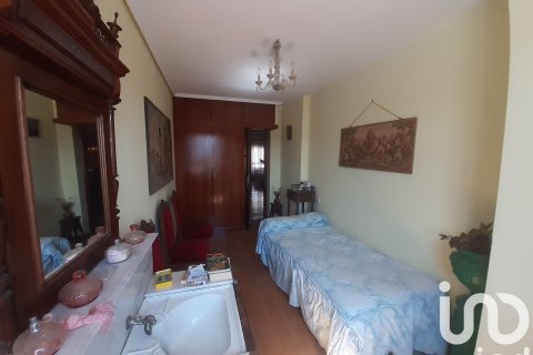 Продажа квартиры в Ла-Баньеса, Леон, Испания 4 спальни, 111м2 №185831 - фото 21
