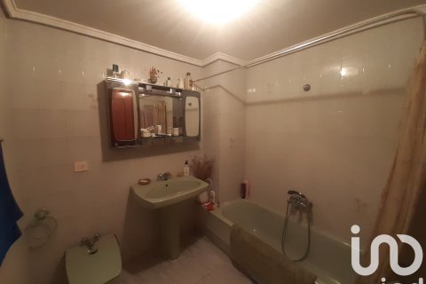 Продажа квартиры в Ла-Баньеса, Леон, Испания 4 спальни, 111м2 №185831 - фото 29
