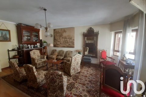 Продажа квартиры в Ла-Баньеса, Леон, Испания 4 спальни, 111м2 №185831 - фото 7